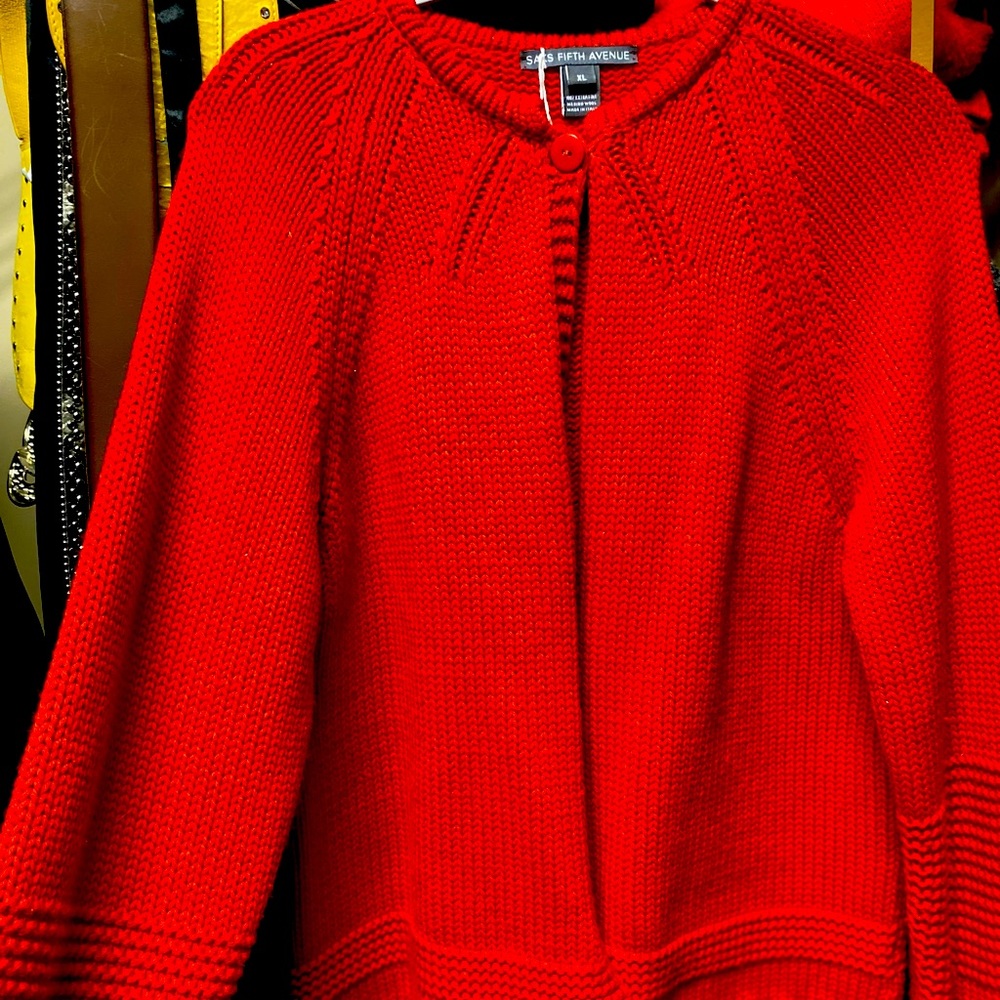 Granny chic! Red knit cardigan